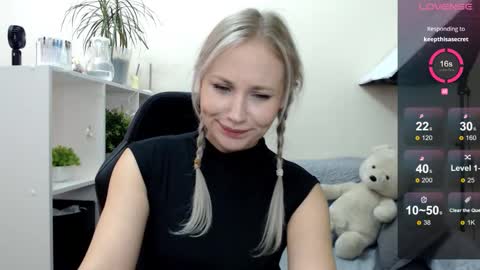 Snapshot of sunny_bunny6 chatting on September 26, 5:49 am Naomi online show from September 26, 5:49 am