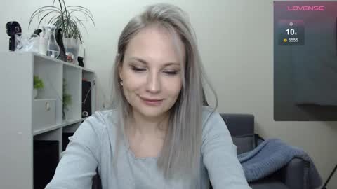 Snapshot of sunny_bunny6 chatting on January 12, 6:26 pm Naomi online show from January 12, 6:26 pm