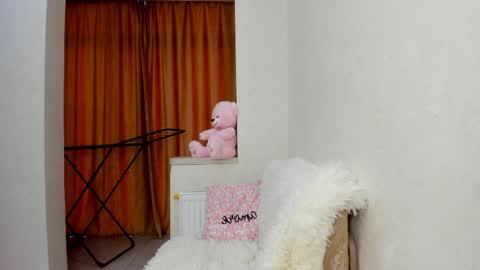 Vanessa online show from April 7, 5:31 am