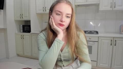 Vanessa online show from February 18, 5:39 am