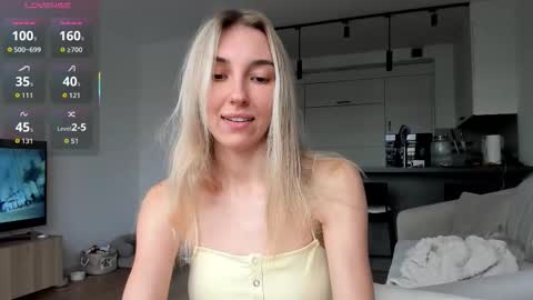 Rina online show from November 17, 8:48 am