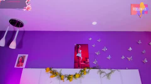 Snapshot of sunnypage chatting on September 8, 5:56 pm      online show from September 8, 5:56 pm