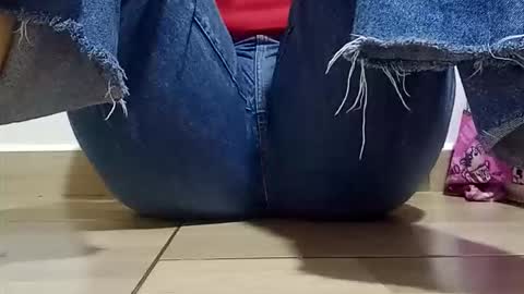 Annie online show from December 18, 6:12 pm