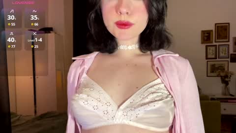 Lina online show from December 11, 6:09 pm