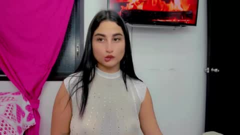 Snapshot of sunshine_uwu22 chatting on December 9, 6:57 pm Andrea Rodriguez online show from December 9, 6:57 pm