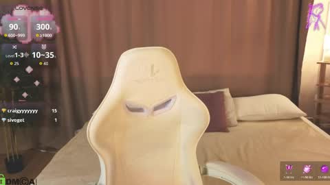 Annie online show from March 21, 2:27 am