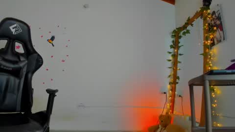 Dani online show from February 24, 8:07 pm