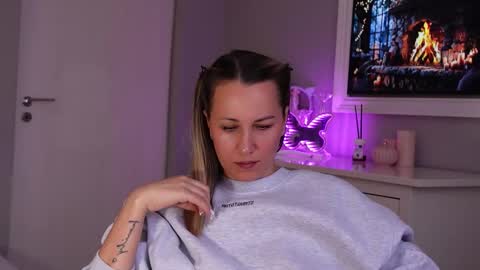 SusanJewel online show from November 10, 7:58 am