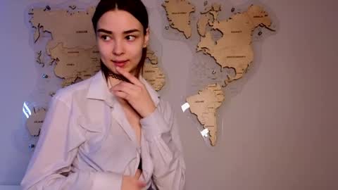 susannahtrojahn online show from April 12, 3:26 pm