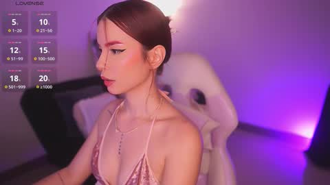  Sus Moore  online show from February 28, 12:32 am