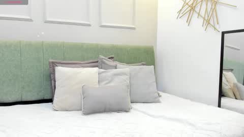 Amelia  online show from November 13, 12:15 pm