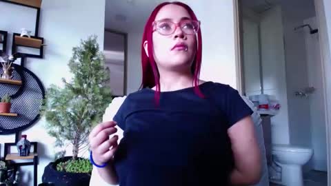 Susan online show from January 18, 8:38 pm