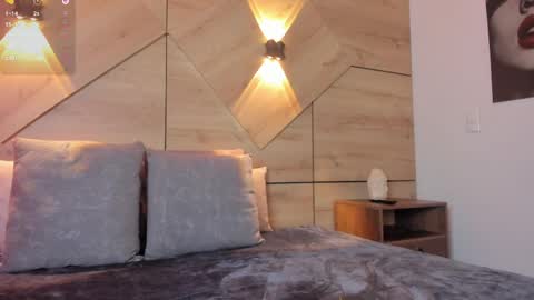 sussan online show from April 2, 8:06 pm