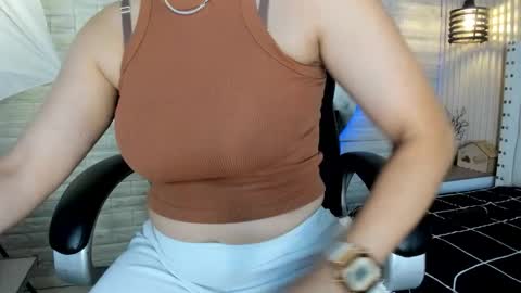   online show from March 28, 12:15 pm