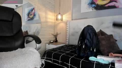   online show from April 16, 11:54 am