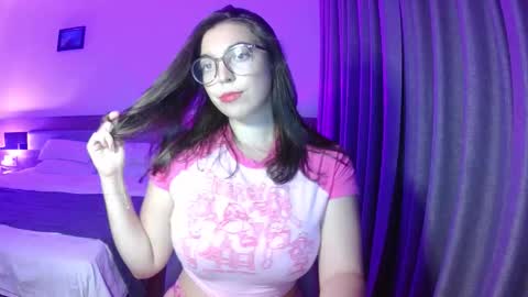 susyli online show from November 9, 4:58 pm