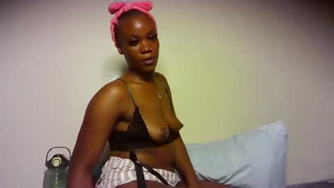 Wildpeachy online show from November 19, 3:12 pm