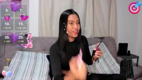 suzzann_rugg online show from December 4, 8:31 pm