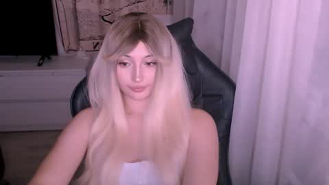 Kate online show from December 20, 11:25 am