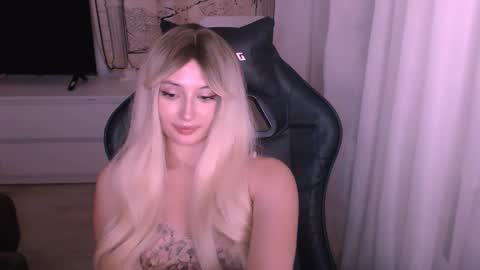 Kate online show from December 15, 4:34 pm