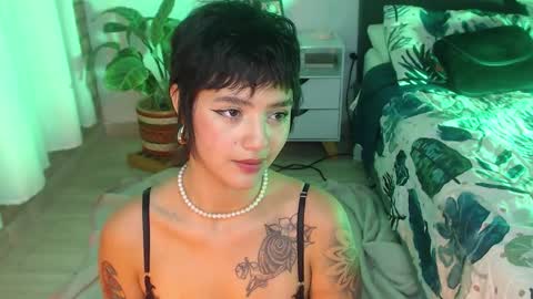 sweeetkittyy22 online show from October 9, 6:17 am