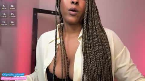 Evangeline online show from November 11, 6:27 pm