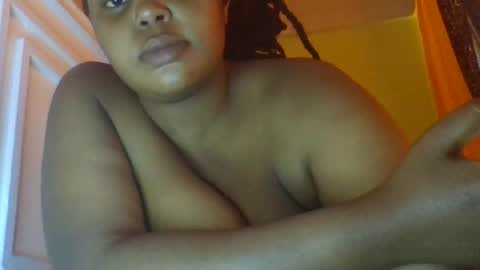 sweet52537 online show from June 29, 12:38 pm