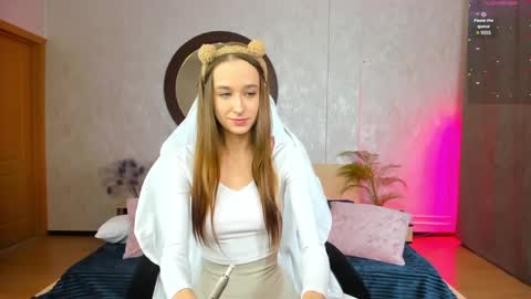 Monica  GTM 3MoTuWeFrSa 500pm-1000pm  online show from December 4, 4:05 pm