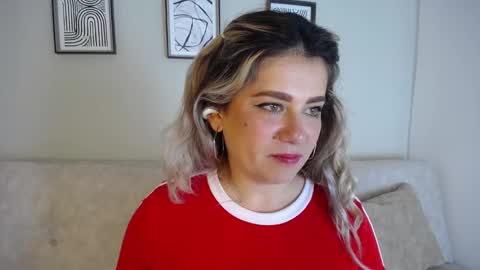 Bella Valery online show from November 24, 10:56 pm