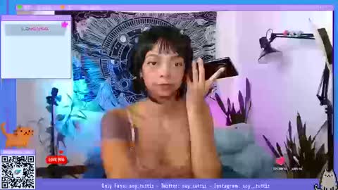 Snapshot of sweet_bluee chatting on September 9, 1:33 pm Tutti online show from September 9, 1:33 pm