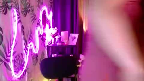 sweet_charmel online show from March 28, 10:37 am