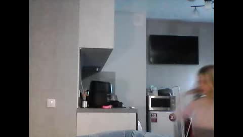 sweet_cute98 online show from December 16, 7:31 pm