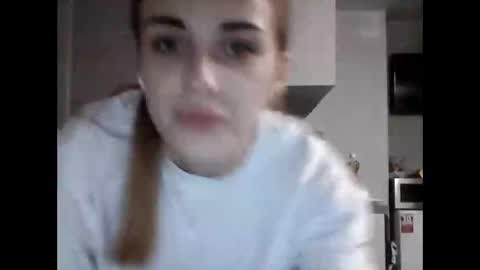 sweet_cute98 online show from December 2, 5:26 pm