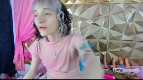  emmili  online show from January 31, 12:18 pm