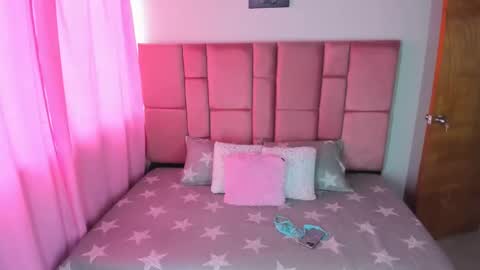 Kathe and Scarlett online show from January 31, 6:36 pm