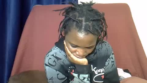 sweet_lessly online show from February 18, 1:27 am