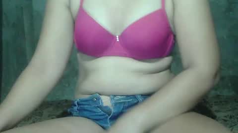 sweet_lily0613 online show from February 14, 5:36 pm