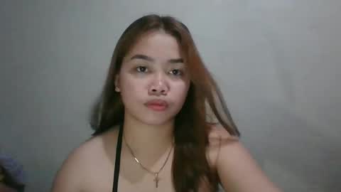 Snapshot of sweet_mae28xx chatting on January 9, 5:34 am sweet_mae28xx online show from January 9, 5:34 am