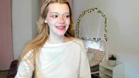 Melissa. Join me on Fansly link in social medias online show from March 22, 9:21 pm