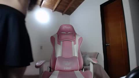 Nicol online show from October 6, 11:05 am