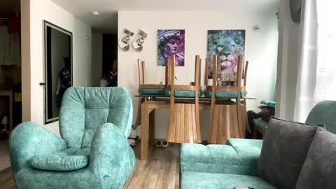     online show from February 11, 6:44 pm