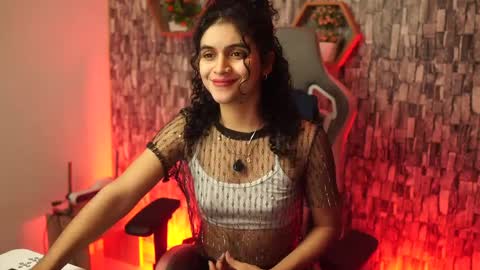 Salom independent model online show from April 4, 1:48 am