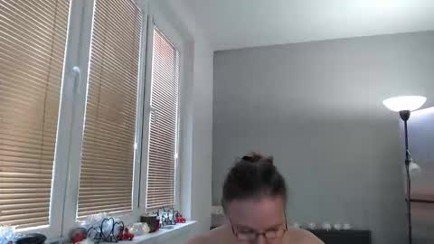 Sweetboobs85h online show from November 10, 12:22 pm