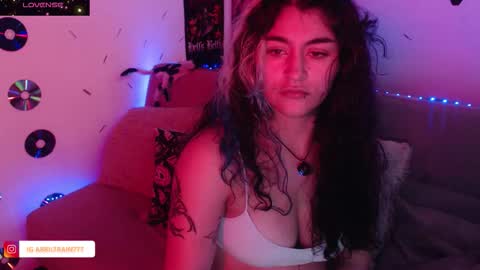 Abril online show from October 23, 6:03 pm