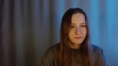 Annie online show from February 1, 9:35 pm