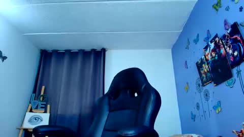 Isabella online show from January 15, 5:35 am