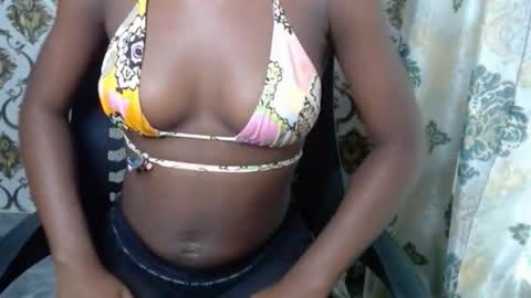 zuri online show from March 21, 2:11 pm