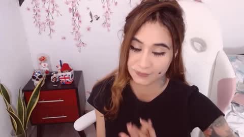 karen online show from October 25, 5:09 pm