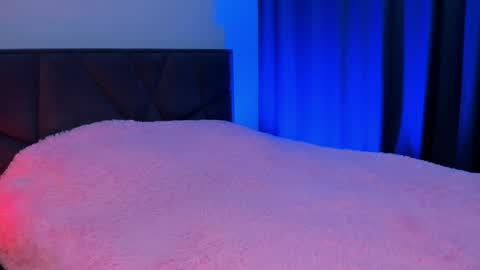 Swetmilkis online show from December 12, 9:40 am