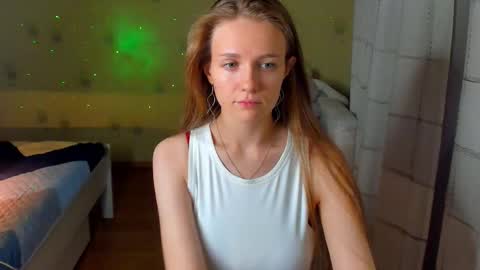 Swetmilkis online show from September 24, 9:47 pm